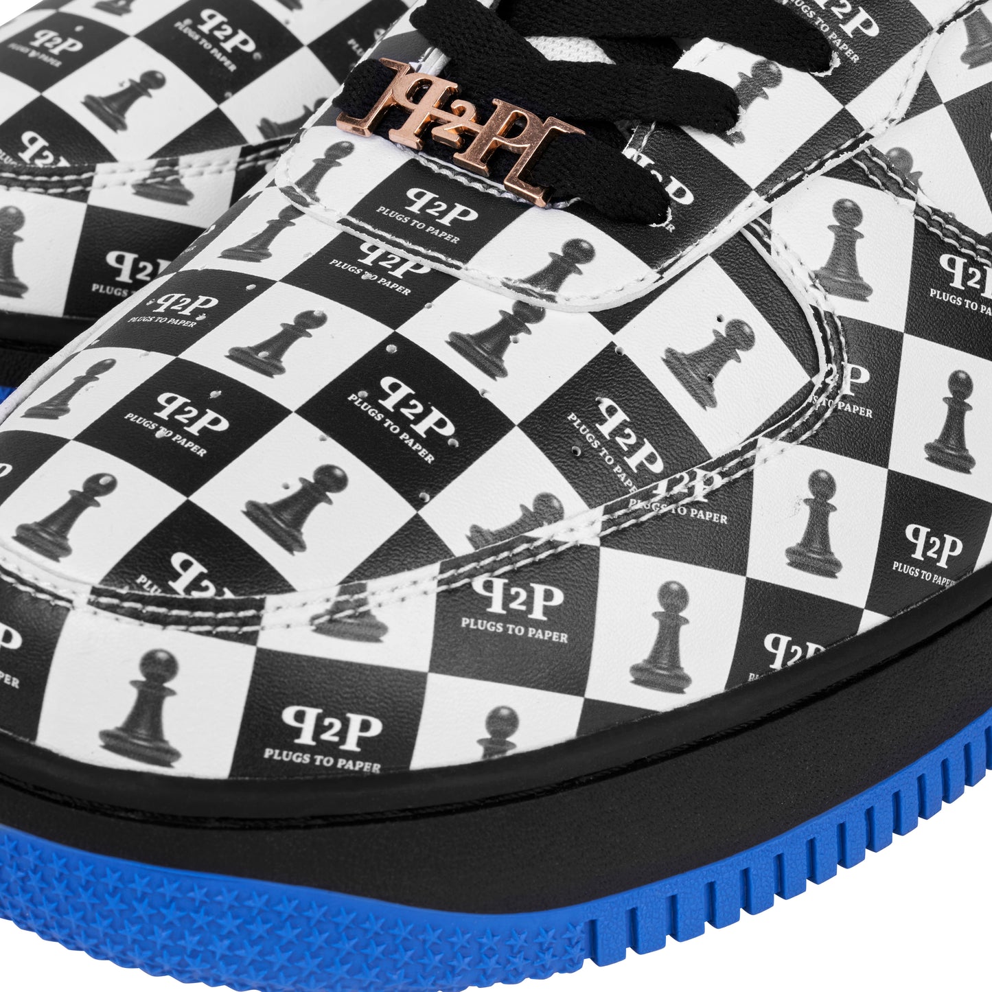 PLUGS TO PAPER Chessboard Trainers - Blue